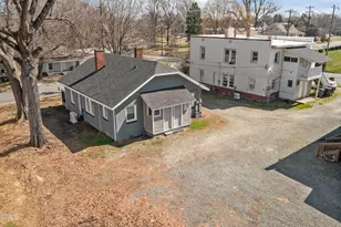 204 W Holt St, Burlington, NC 27217 - Photo 6