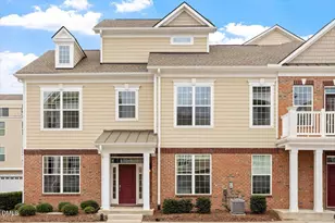 10530 Sablewood Dr, Raleigh, NC 27617 - Photo 2