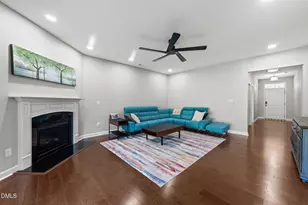 619 Laurel Berry Ct, Apex, NC 27523 - Photo 4