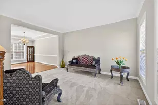 112 Natchez Ct, Cary, NC 27519 - Photo 8