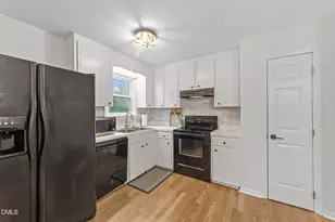 717 Slippery Bank Ct, Benson, NC 27504 - Photo 6