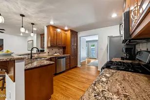 4920 Hermitage Dr, Raleigh, NC 27612 - Photo 10