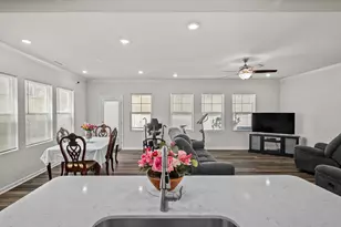 333 Glacier Lk Dr, Raleigh, NC 27610 - Photo 8