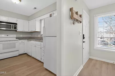 102 Lake Hollow Circle, Cary, NC 27513 - Photo 10