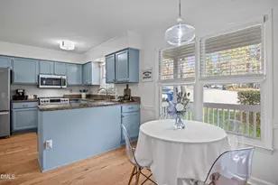 1401 Mapleside Ct, Raleigh, NC 27609 - Photo 6