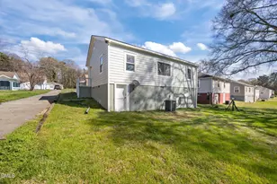 408 W Gilbreath St, Graham, NC 27253 - Photo 28