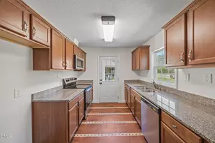 408 W Gilbreath St, Graham, NC 27253 - Photo 8