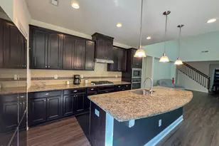 310 Alamosa Pl, Cary, NC 27519 - Photo 6