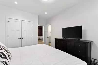 325 Grand Avenue, Raleigh, NC 27606 - Photo 40