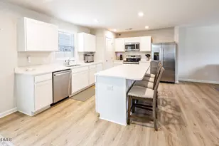 4468 Captain Falls Dr, Raleigh, NC 27610 - Photo 6