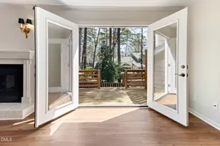 1524 Edgeside Ct, Raleigh, NC 27609 - Photo 24