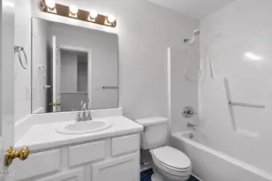 15 N Indian Creek Pl, Durham, NC 27703 - Photo 18