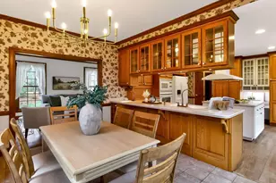 10 Elmstead Pl, Chapel Hill, NC 27517 - Photo 6