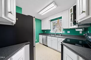 906 Calumet Dr, Durham, NC 27704 - Photo 14