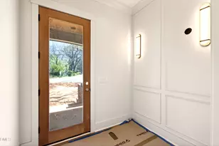 909 Oberlin Rd, Raleigh, NC 27605 - Photo 2