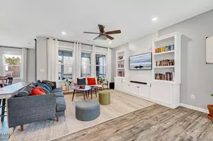 2727 Dilly Dally Ct, Apex, NC 27539 - Photo 2