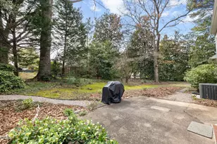 400 Cedar Hill Ln, Raleigh, NC 27609 - Photo 38