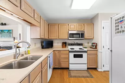 17 Renwick Court, Raleigh, NC 27615 - Photo 4