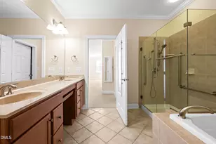 10511 Rosegate Ct, Raleigh, NC 27617 - Photo 32