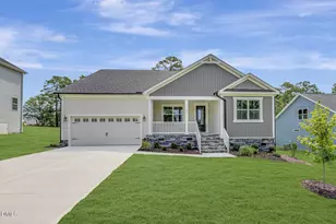 160 Golfview Ave, Benson, NC 27504 - Photo 1