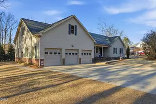 2045 Twin Acres Rd, Clayton, NC 27520 - Photo 2