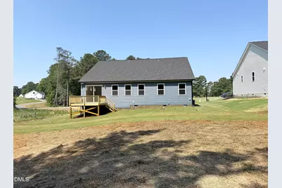 144 Golfview Avenue, Benson, NC 27504 - Photo 4