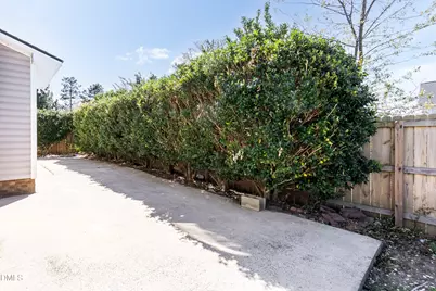 92 Essex Court W, Sanford, NC 27332 - Photo 30