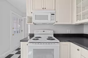 2728 Anderson Dr, Raleigh, NC 27608 - Photo 12