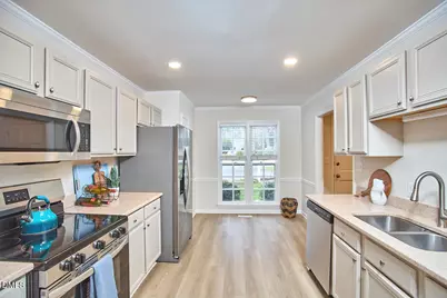 104 Planetree Lane, Cary, NC 27511 - Photo 2