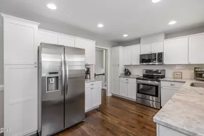 516 Northclift Drive, Raleigh, NC 27609 - Photo 8