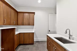 105 Edenburgh Rd, Raleigh, NC 27608 - Photo 20