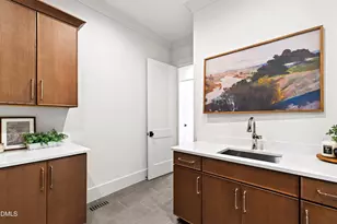 105 Edenburgh Rd, Raleigh, NC 27608 - Photo 24