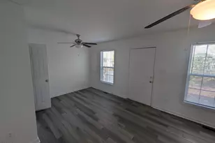 1005 Shades Pl, Raleigh, NC 27601 - Photo 12