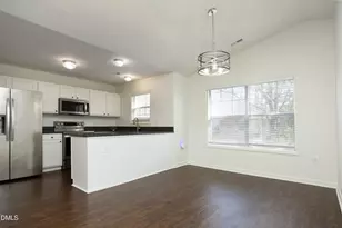 521 Renshaw Ct, Cary, NC 27518 - Photo 10