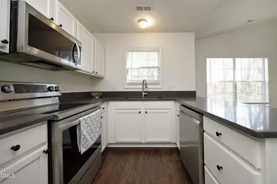 521 Renshaw Court, Cary, NC 27518 - Photo 12
