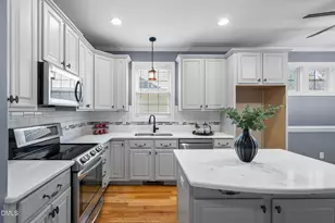 608 Skygrove Dr, Holly Springs, NC 27540 - Photo 16