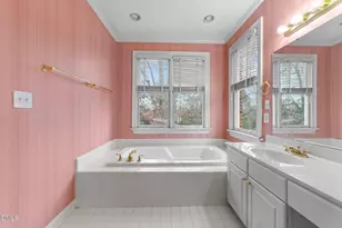 100 Edenburgh Rd, Raleigh, NC 27608 - Photo 38