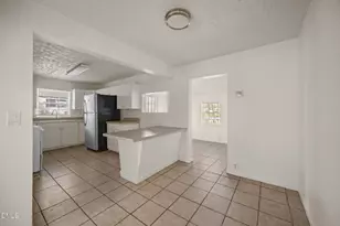 349 Harden St, Burlington, NC 27215 - Photo 6