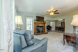 4000 Woodland Park Dr, Hillsborough, NC 27278 - Photo 4