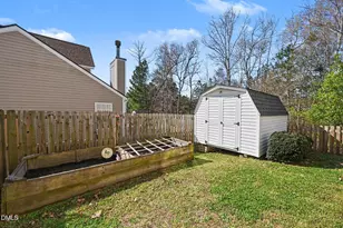 108 Trevor Ridge Dr, Holly Springs, NC 27540 - Photo 26