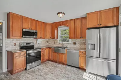 5745 Stone Crystal Drive, Fuquay Varina, NC 27526 - Photo 8