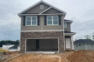 207 Drayton Hall Ln, Sanford, NC 27330 - Photo 2