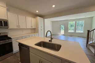 945 Kensley Grv Ln, Fuquay Varina, NC 27526 - Photo 10