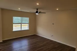 321 Parker Sta Ave, Fuquay-Varina, NC 27526 - Photo 4