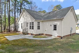 25 Windsor Ct, Franklinton, NC 27525 - Photo 2