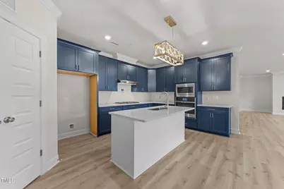 1600 Gathering Park Circle #304, Cary, NC 27519 - Photo 2