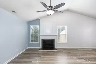 9212 Erinsbrook Dr, Raleigh, NC 27617 - Photo 4