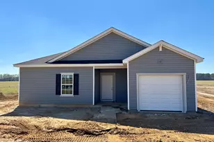 102 Hayes Dr, Pikeville, NC 27863 - Photo 2