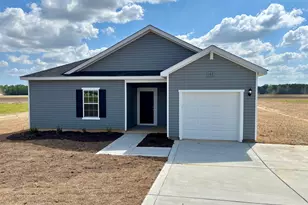 102 Hayes Dr, Pikeville, NC 27863 - Photo 1