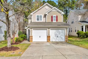 2022 Remington Oaks Cir, Cary, NC 27519 - Photo 2
